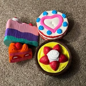 jumbo 4 piece squishy cake pack